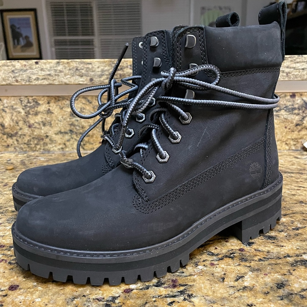 Women’s black Timberland work boots Size 7